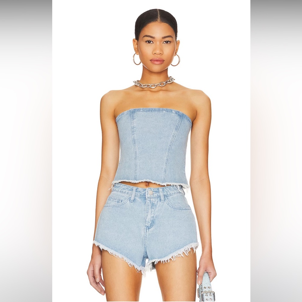Domonique Strapless Denim Top in Denim Blue
superdown